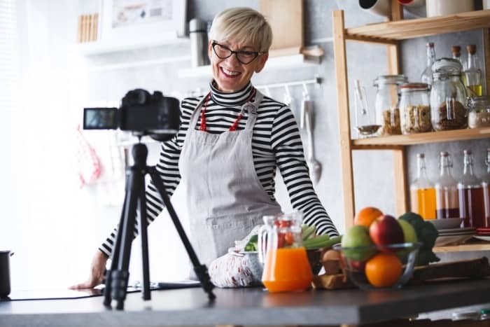 content marketing food vlogging