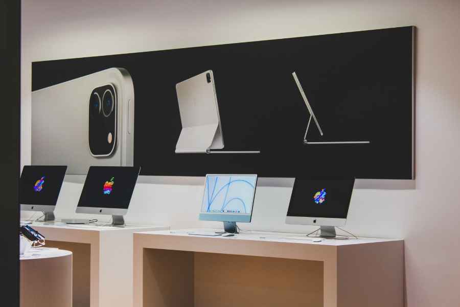a display of apple computers