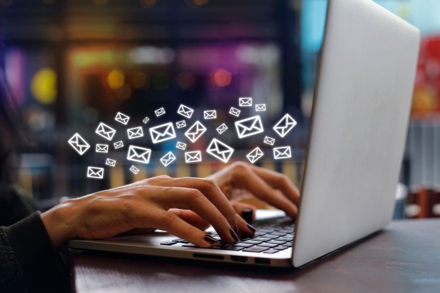 10+ Email Etiquette Rules Every Pro Should Know In 2024